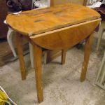 389 8261 DROP-LEAF TABLE